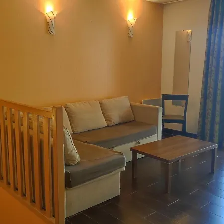 Location T3 A Jausiers, 6 Pers, Avec Terrasse, Piscine Interieure Chauffee Et Proche De La Nature - Fr-1-165b-12 Apartment